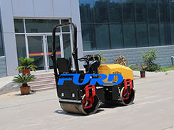 抓住特色打通渠道，全液壓小型壓路機(jī)廠家順利發(fā)展