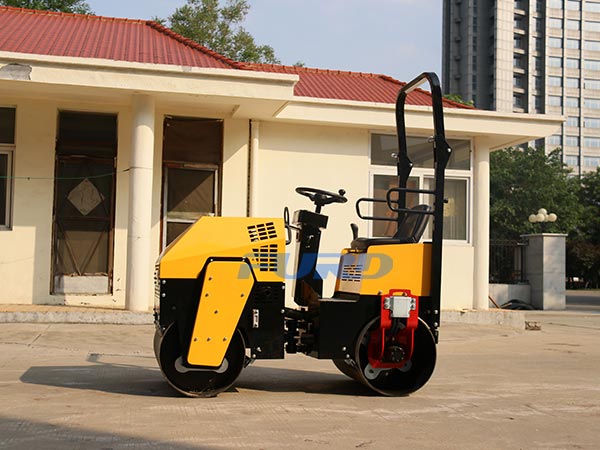 關(guān)于小型壓路機變速箱的保養(yǎng)知識你知道多少？